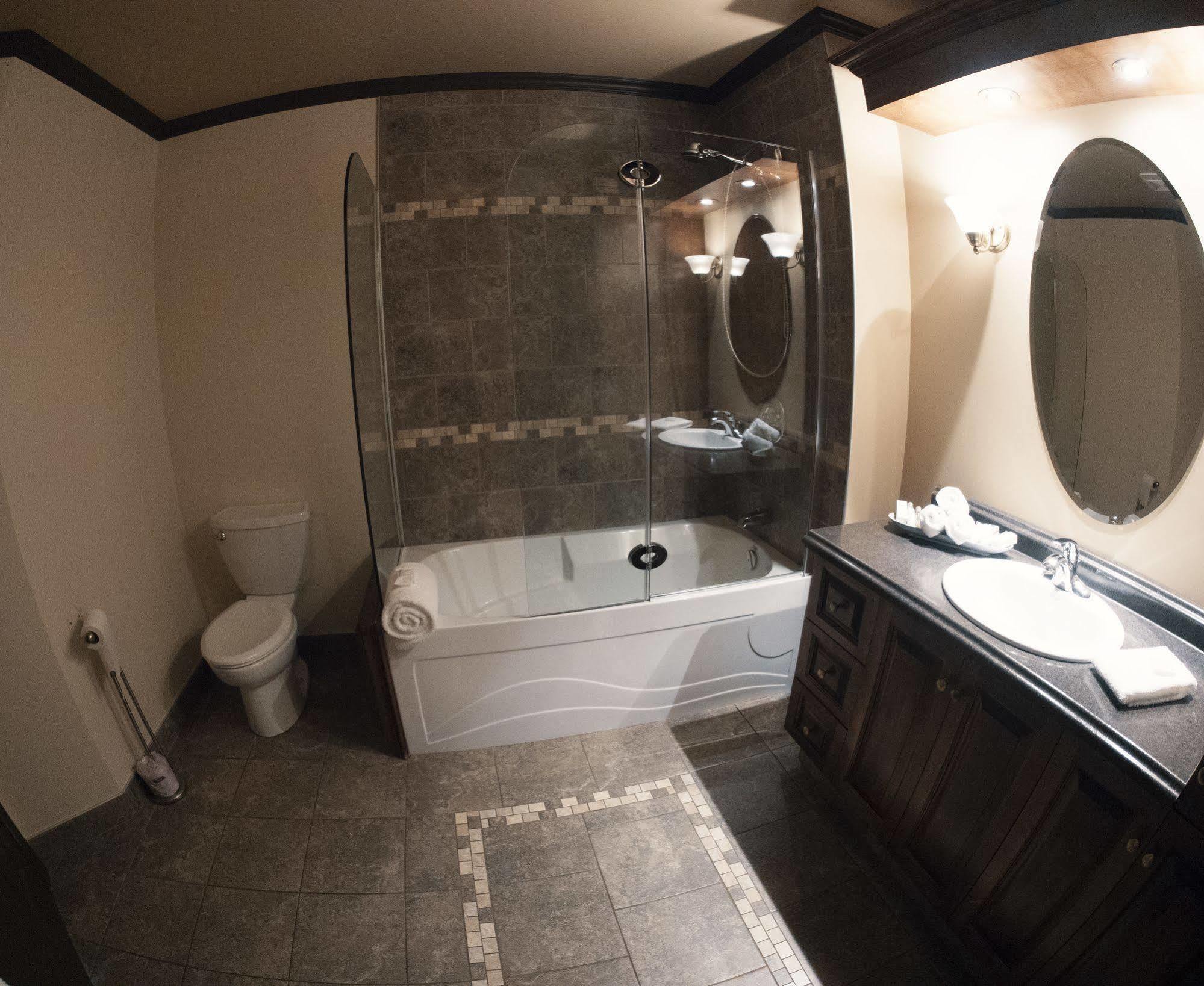 Hotel Le Voyageur Сет-Иль Экстерьер фото